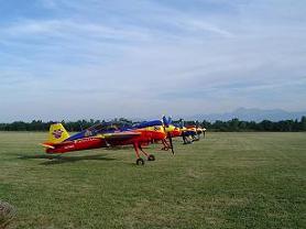 Les Yak 54 align�s