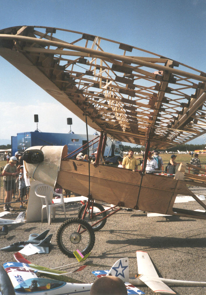 Les mod�listes et constructeurs amateurs avaient sorti tous les avions pour cette journ�e