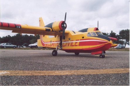 Canadair CL215 4m40 a�romod�lisme